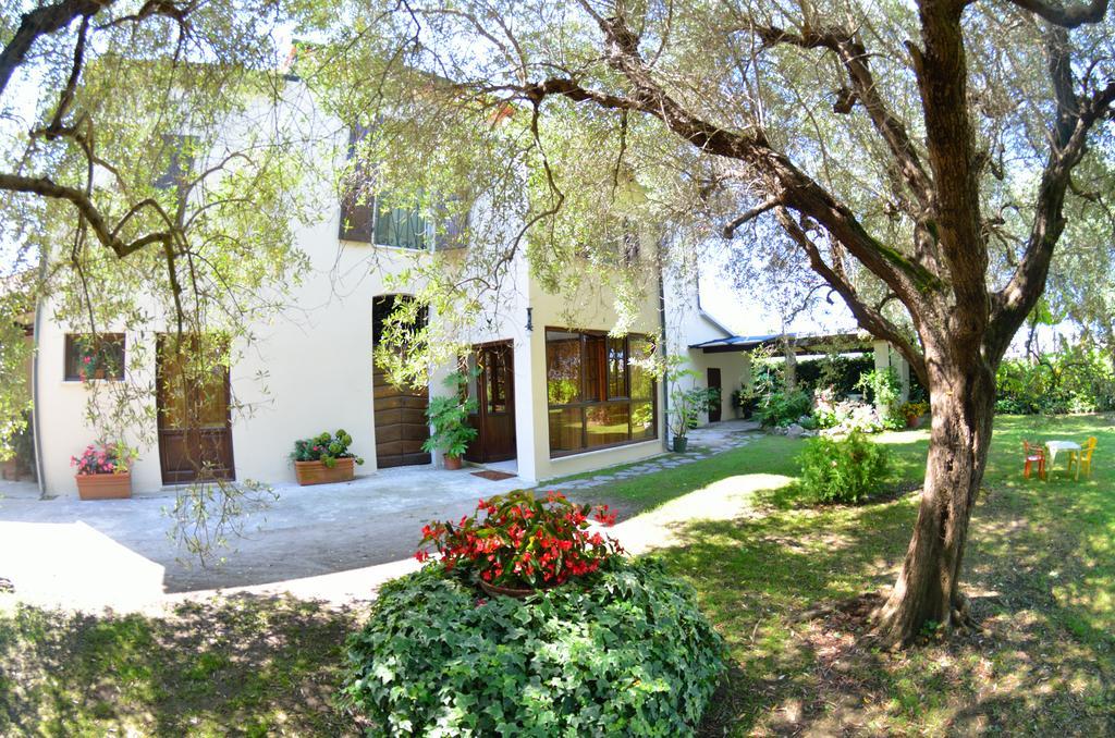 Casa Romana Виареджо Экстерьер фото