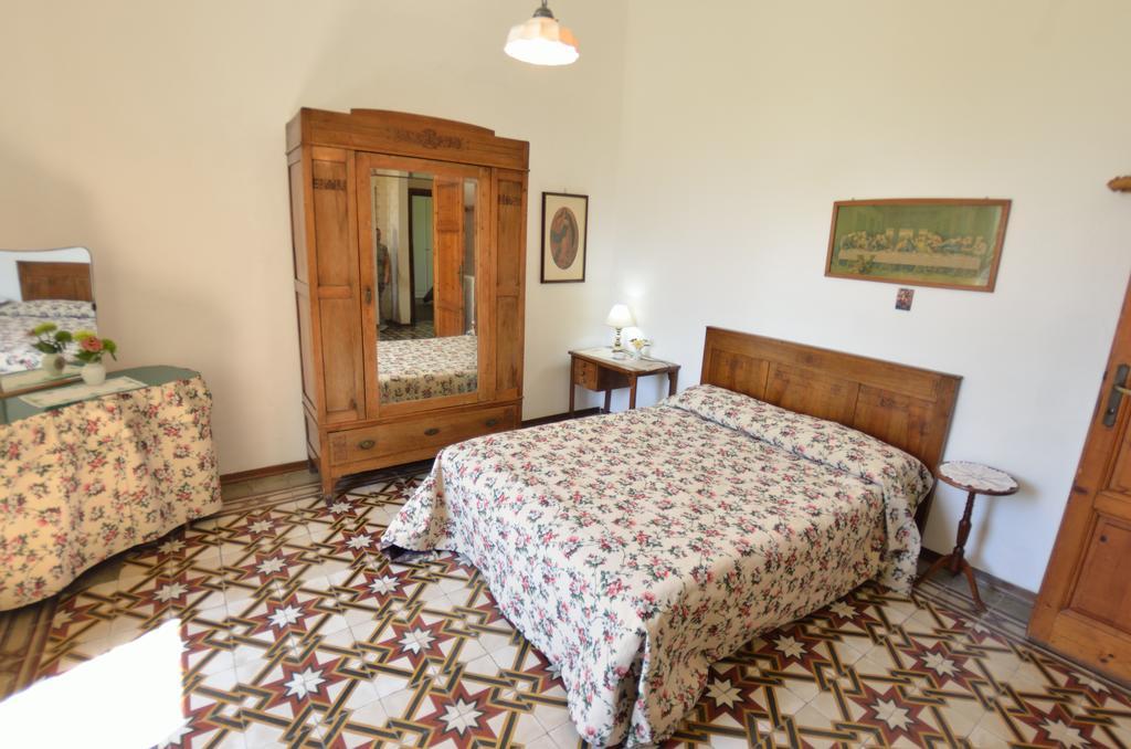 Casa Romana Виареджо Экстерьер фото
